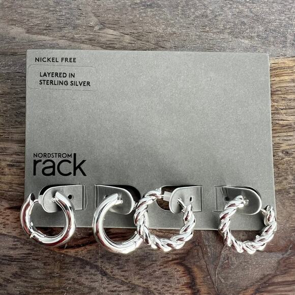 🍭6/$30 New Nordstrom Small Metallic Simple Silver Hoop Earring Set - Picture 1 of 5